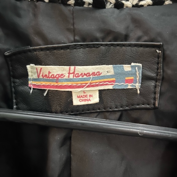 Black leather like jacket. - Picture 3 of 4